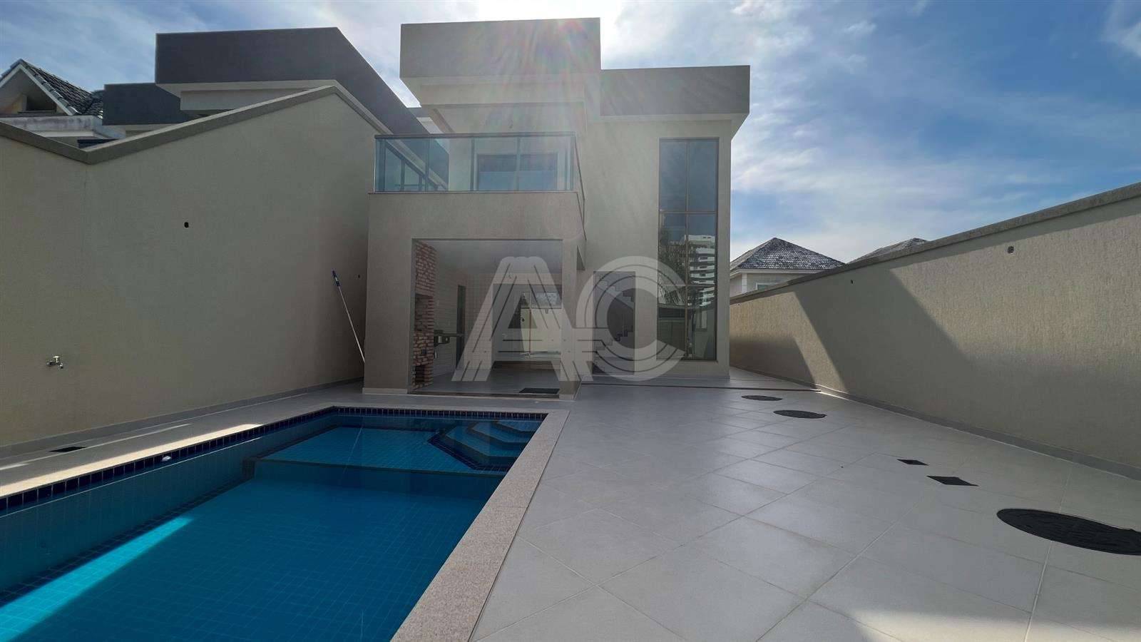 Casa de Condomínio à venda com 4 quartos, 240m² - Foto 2