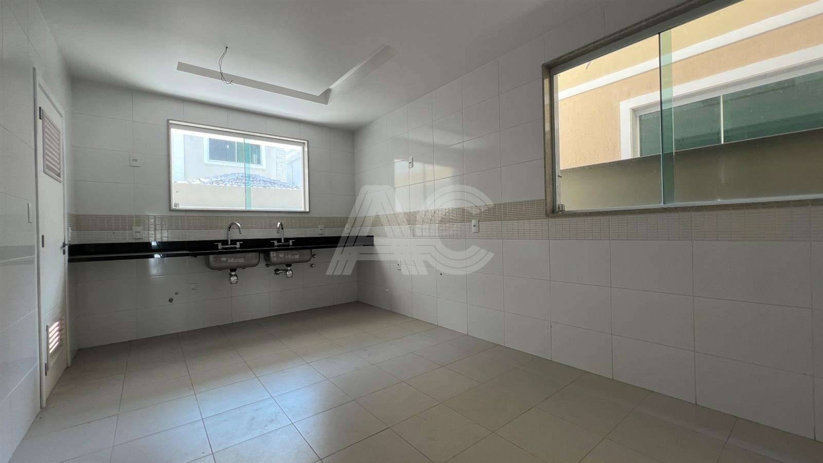 Casa de Condomínio à venda com 4 quartos, 250m² - Foto 31