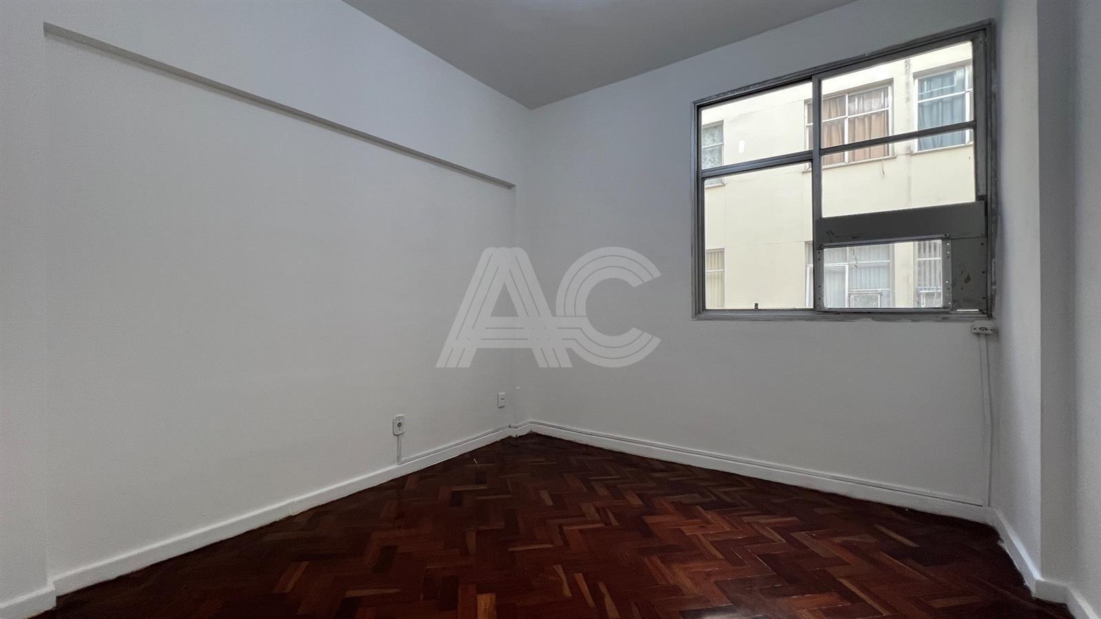 Apartamento à venda com 2 quartos, 70m² - Foto 6