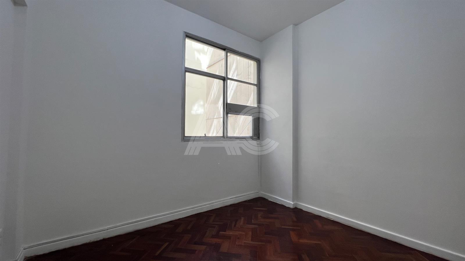 Apartamento à venda com 2 quartos, 70m² - Foto 7