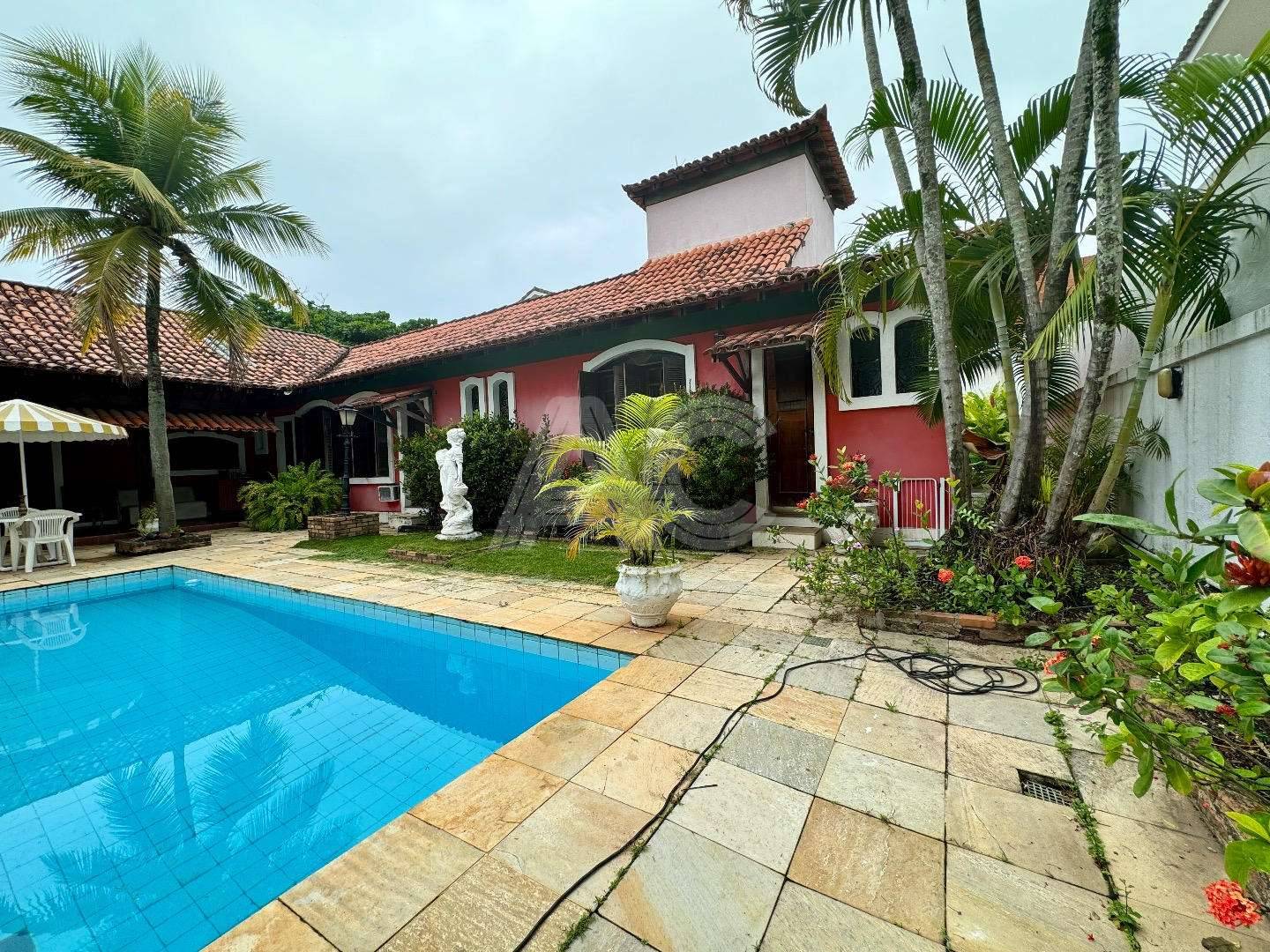 Casa de Condomínio à venda com 5 quartos, 407m² - Foto 31