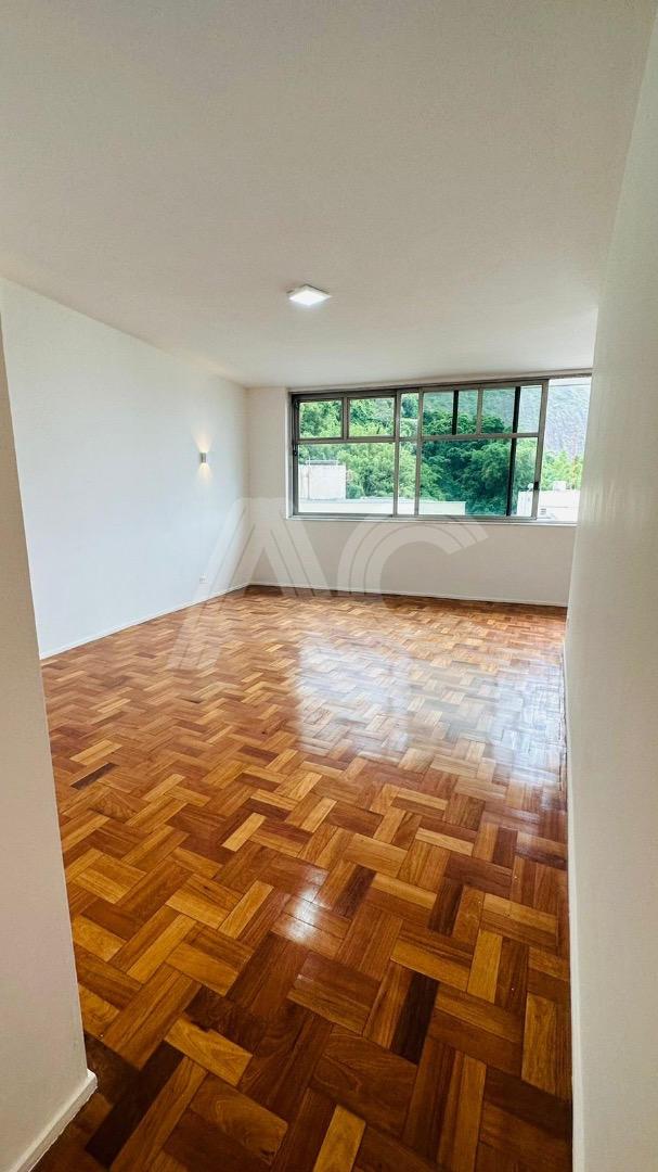 Apartamento à venda com 4 quartos, 206m² - Foto 14