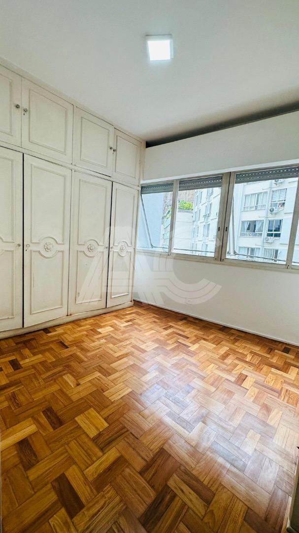 Apartamento à venda com 4 quartos, 206m² - Foto 18