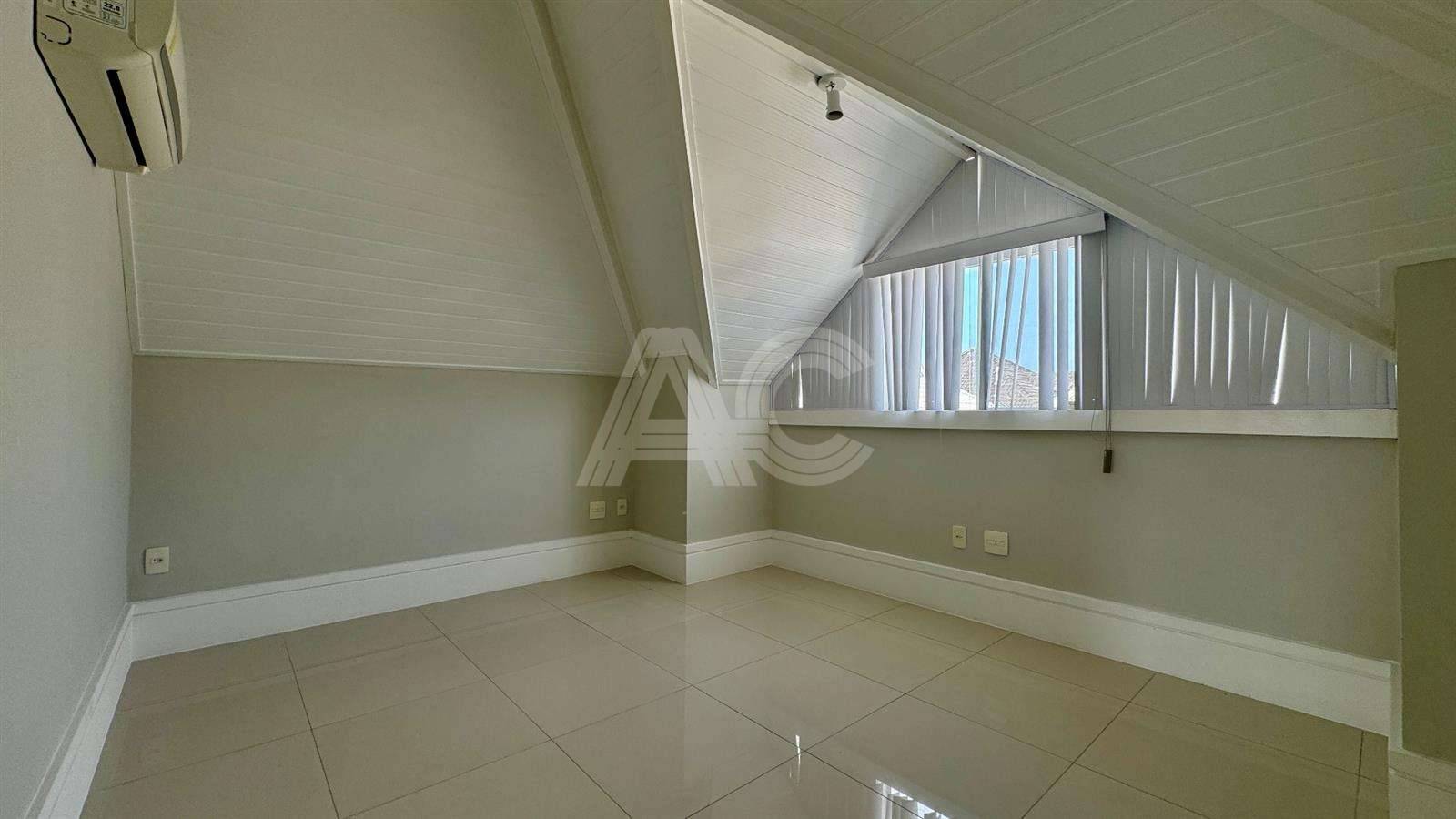 Casa de Condomínio à venda com 4 quartos, 370m² - Foto 25