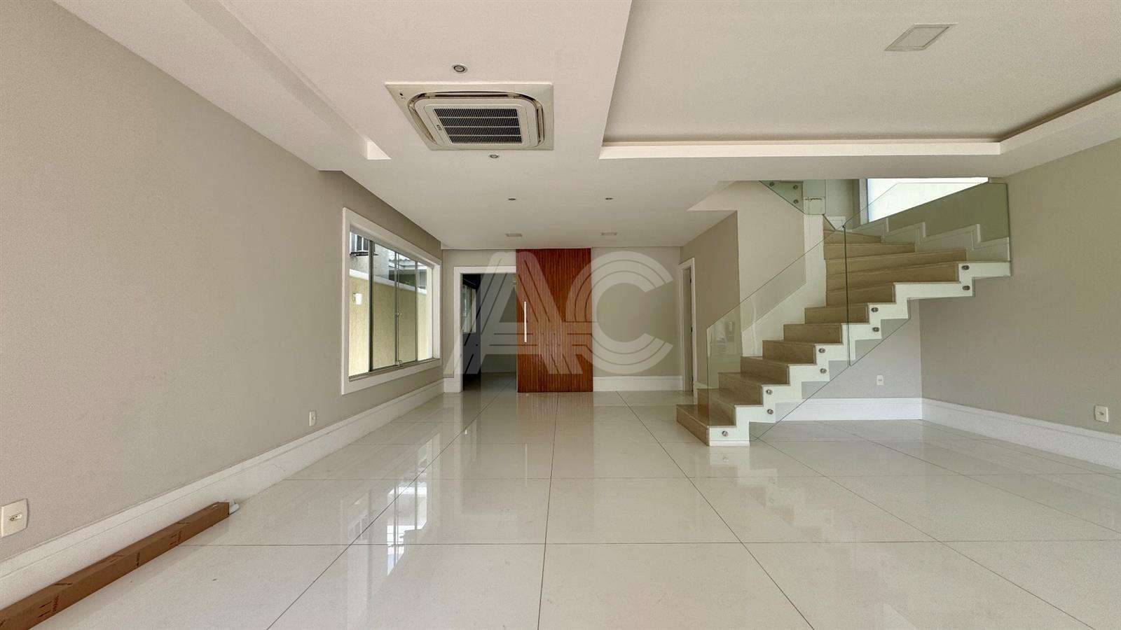 Casa de Condomínio à venda com 4 quartos, 370m² - Foto 4