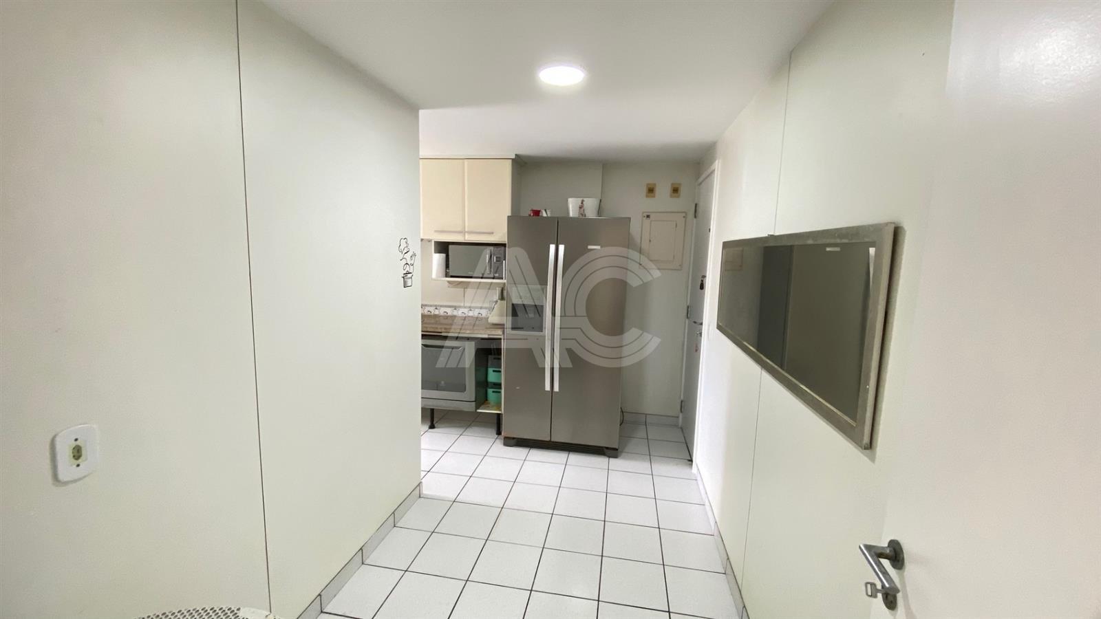 Apartamento à venda com 4 quartos, 145m² - Foto 26