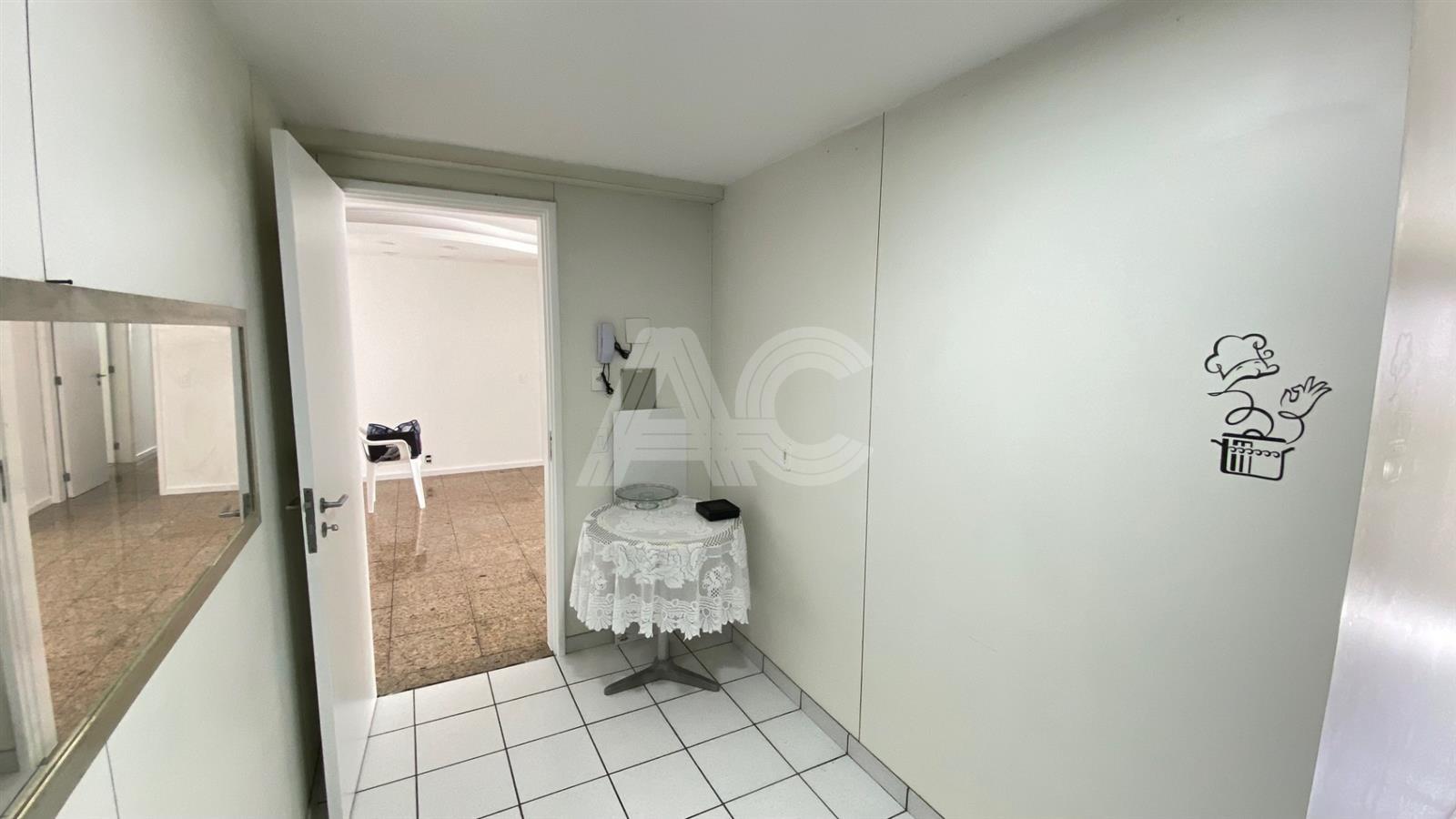 Apartamento à venda com 4 quartos, 145m² - Foto 27