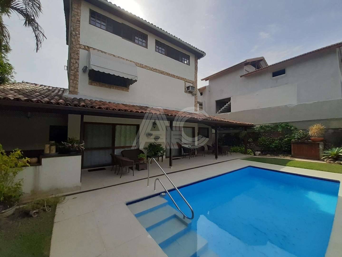 Casa de Condomínio à venda com 5 quartos, 560m² - Foto 9