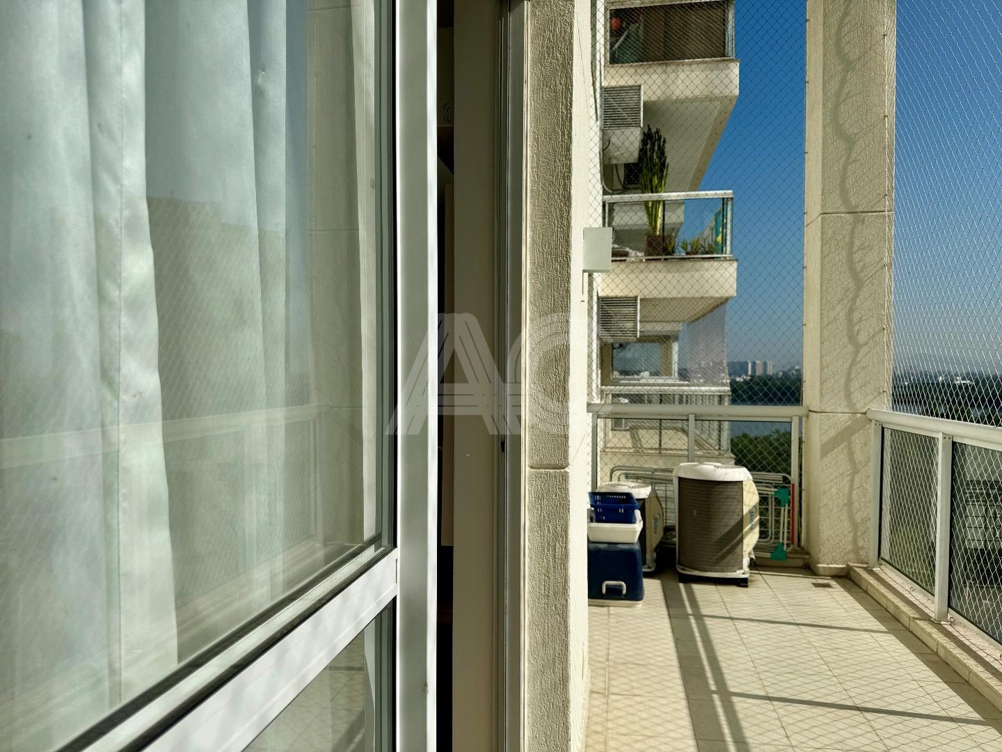 Apartamento à venda com 2 quartos, 125m² - Foto 2