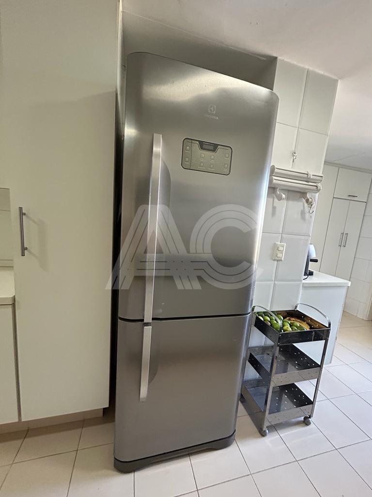 Apartamento à venda com 3 quartos, 107m² - Foto 12