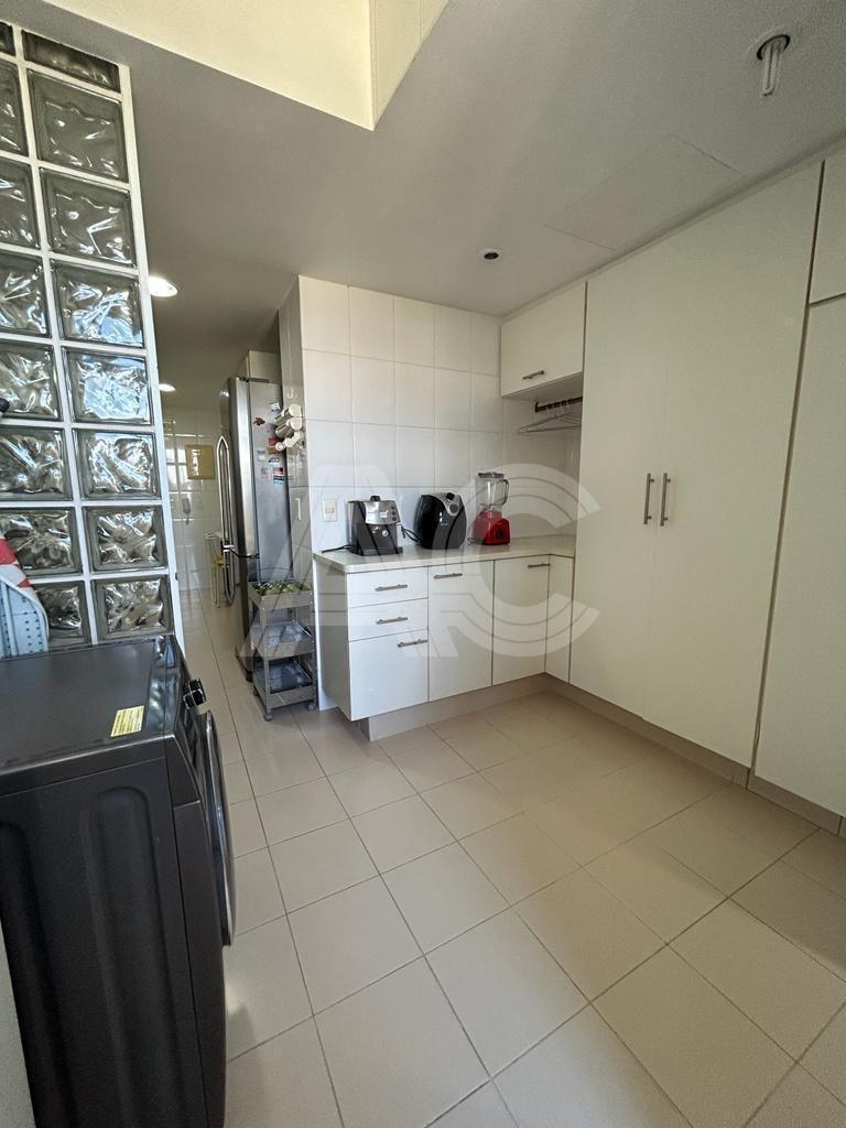 Apartamento à venda com 3 quartos, 107m² - Foto 13