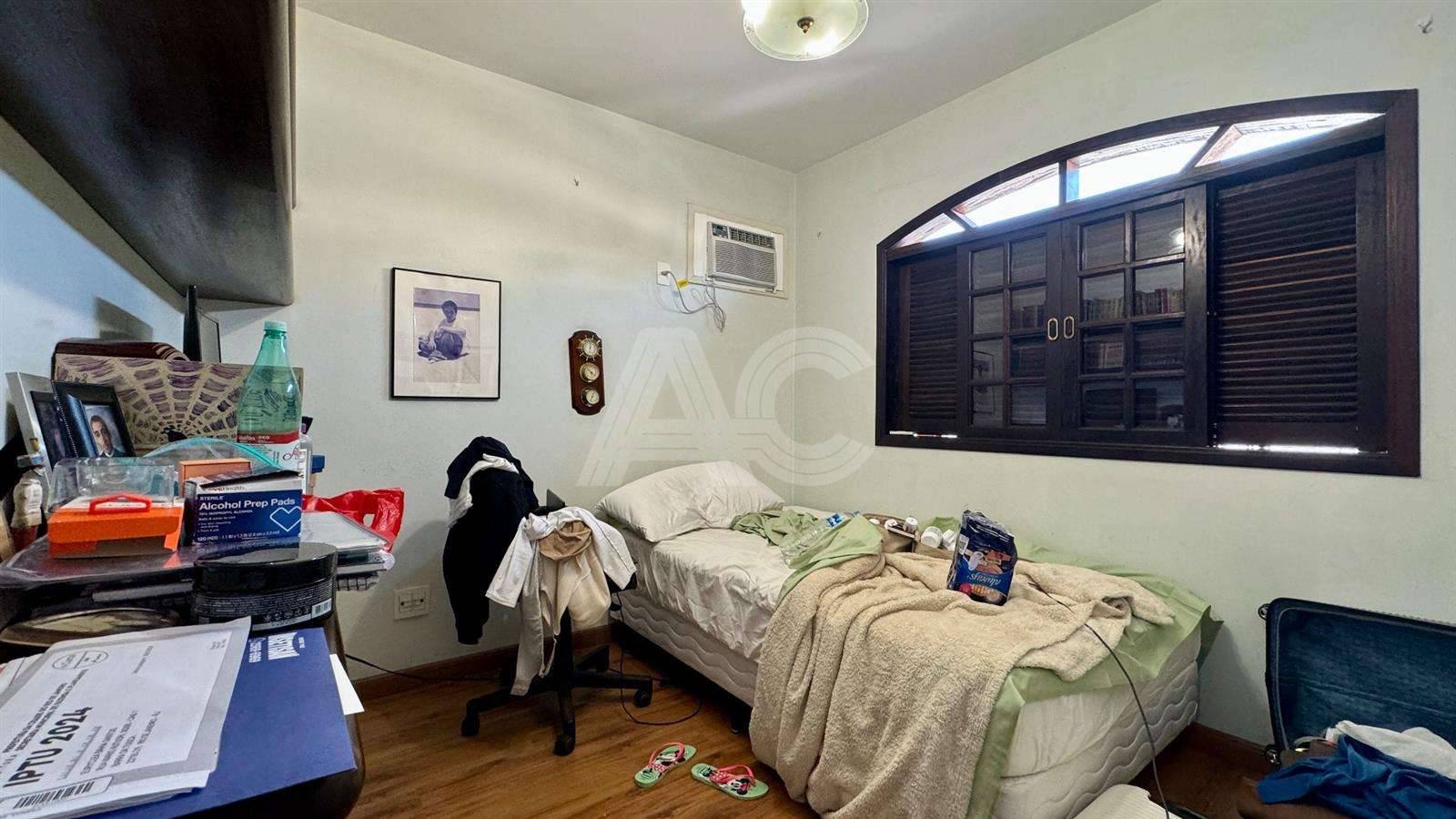 Casa de Condomínio à venda com 4 quartos, 241m² - Foto 28