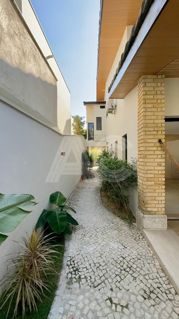 Casa de Condomínio à venda com 4 quartos, 300m² - Foto 20