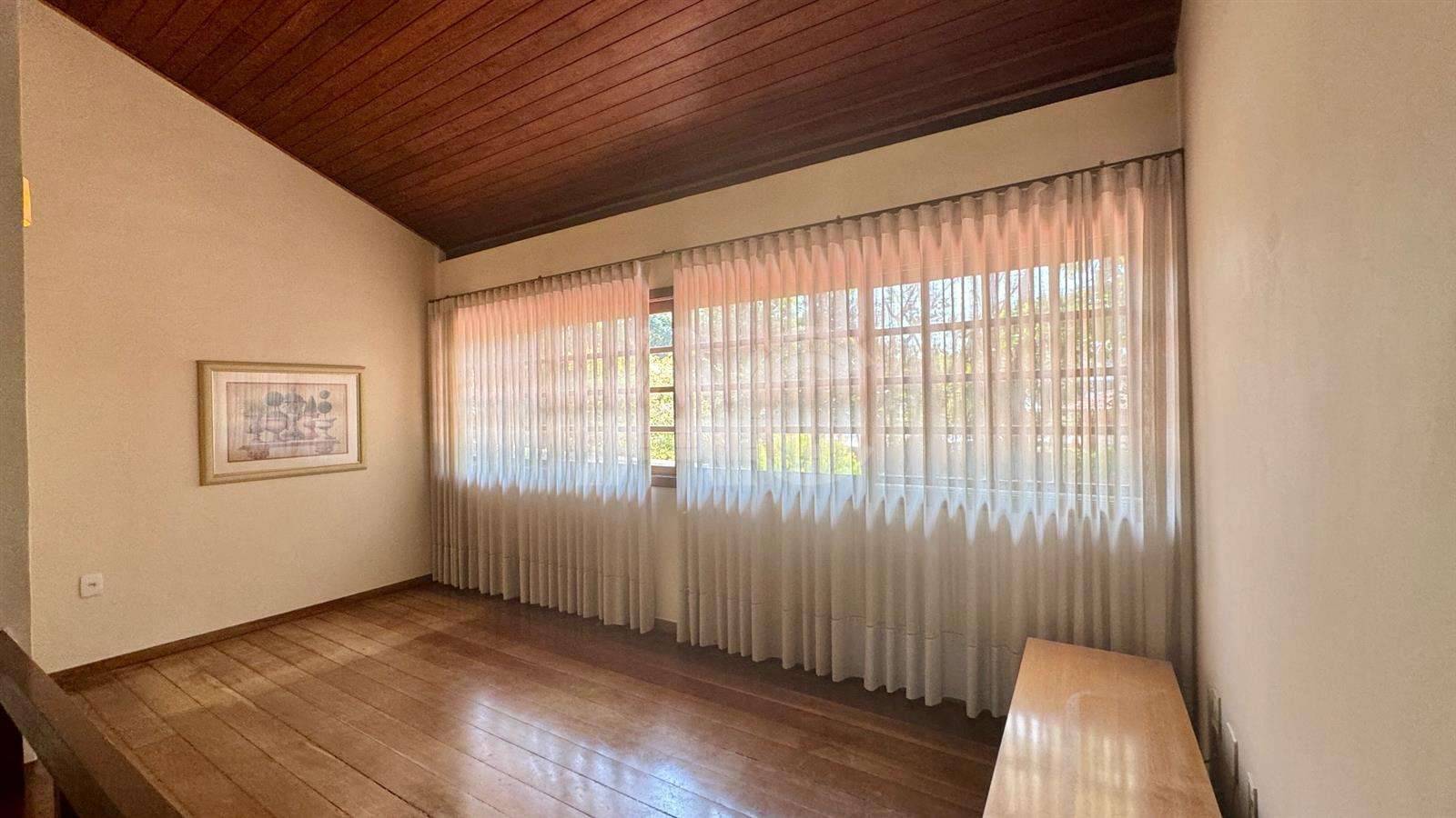 Casa de Condomínio à venda com 4 quartos, 350m² - Foto 33