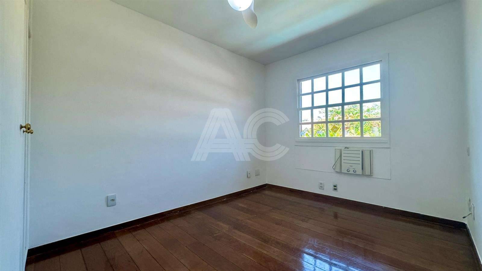 Casa de Condomínio à venda com 4 quartos, 350m² - Foto 29