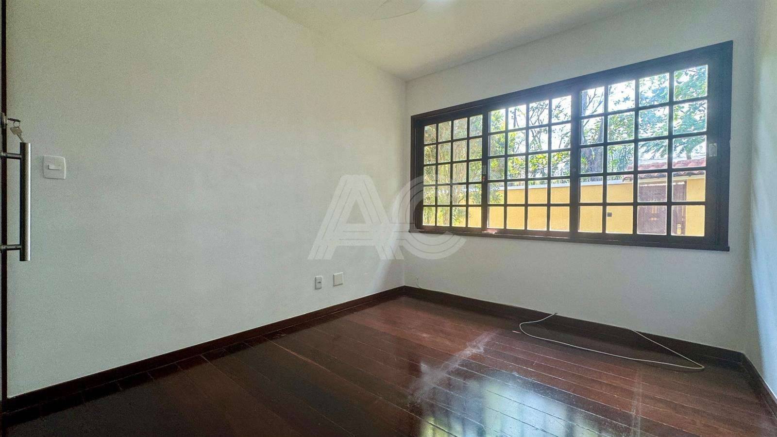 Casa de Condomínio à venda com 4 quartos, 350m² - Foto 18