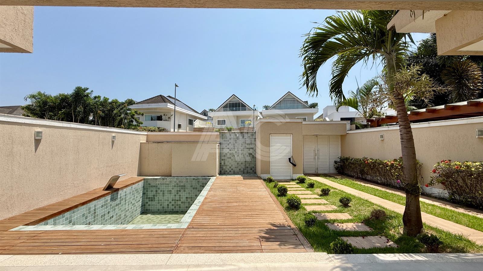 Casa de Condomínio à venda com 5 quartos, 310m² - Foto 8