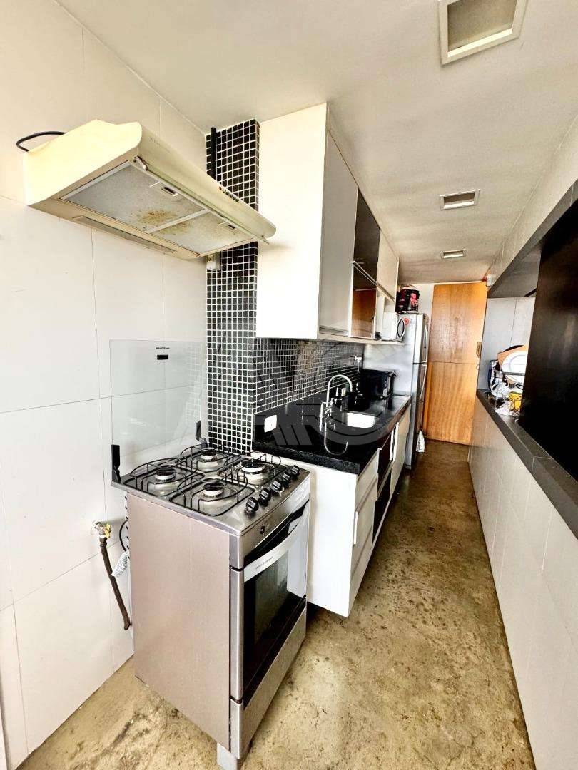 Apartamento à venda com 2 quartos, 80m² - Foto 15