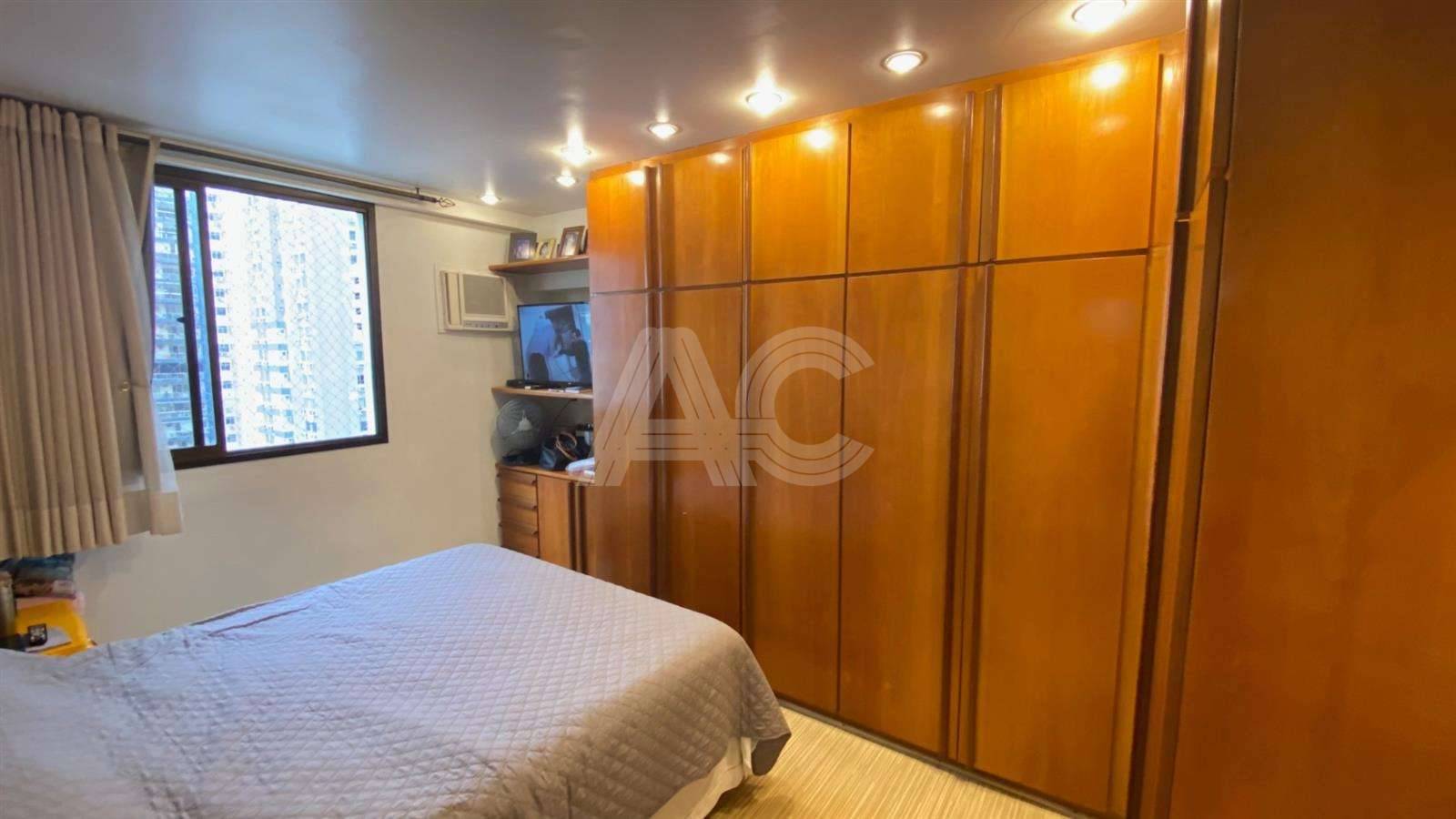 Apartamento à venda com 4 quartos, 145m² - Foto 29