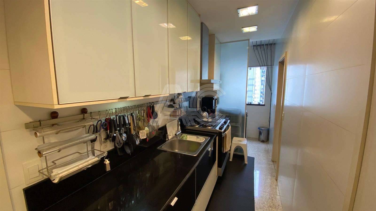 Apartamento à venda com 4 quartos, 145m² - Foto 33