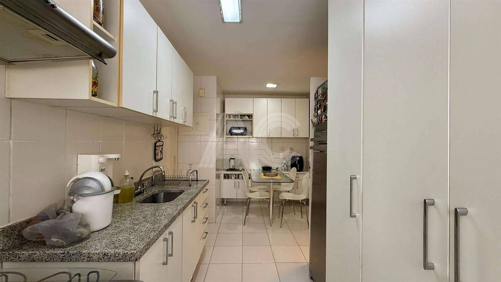 Apartamento à venda com 3 quartos, 166m² - Foto 30