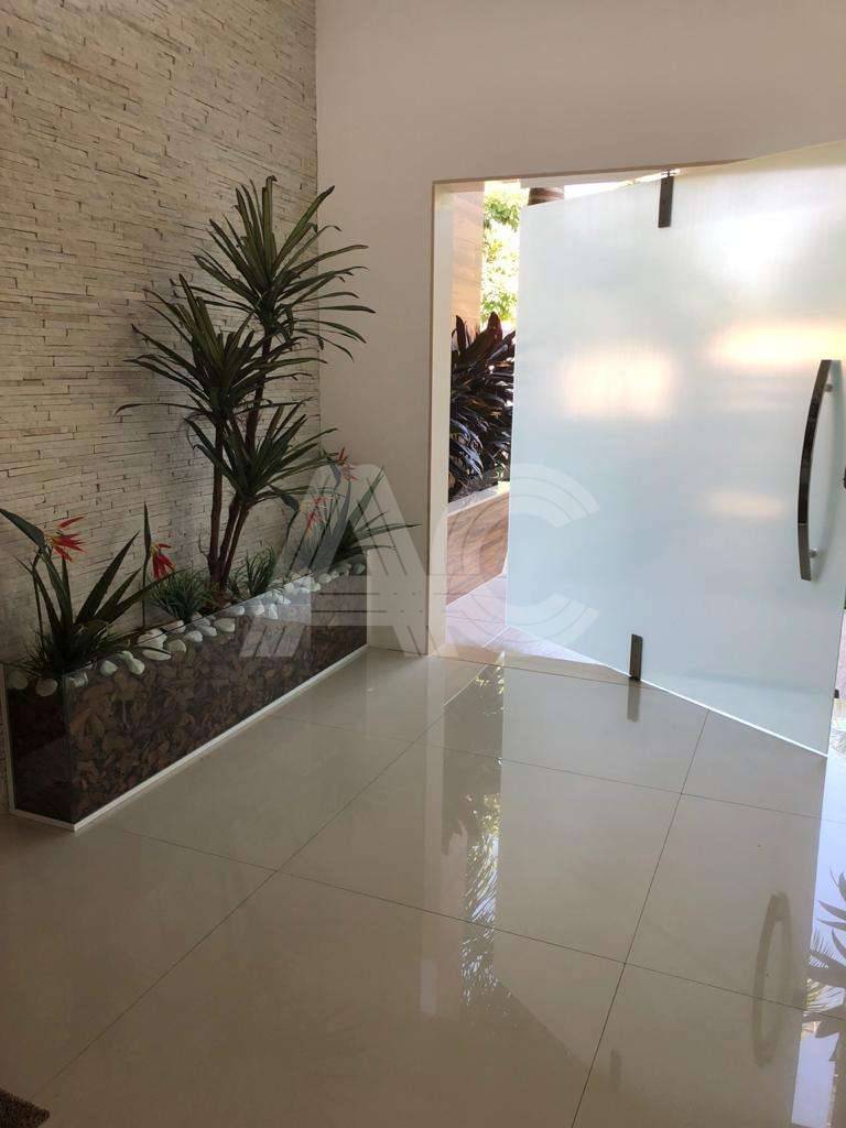 Casa de Condomínio à venda com 4 quartos, 640m² - Foto 2