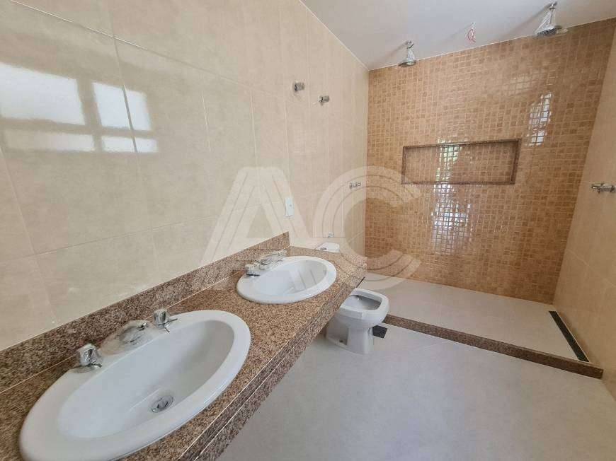 Casa de Condomínio à venda com 4 quartos, 240m² - Foto 18