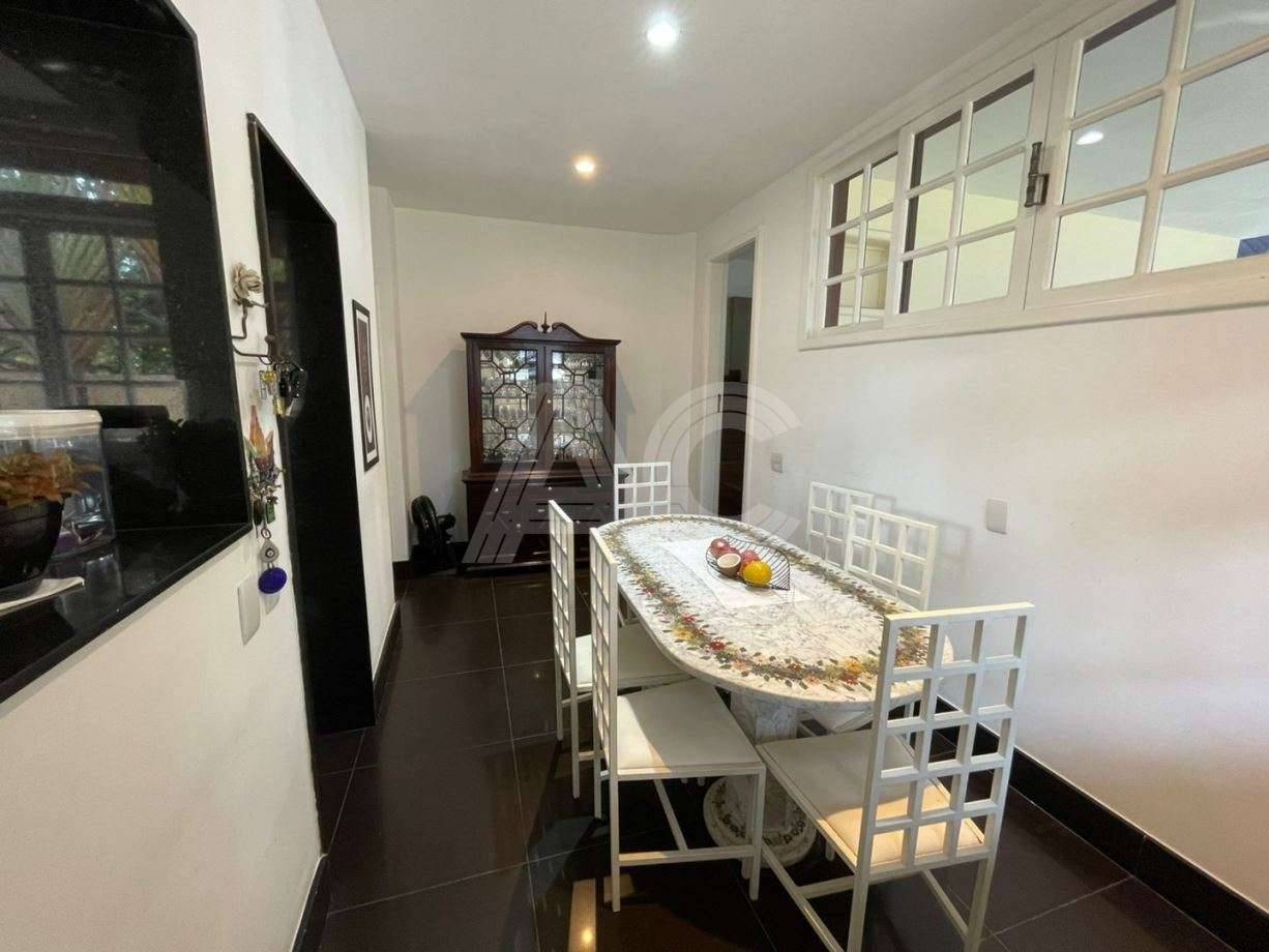 Casa de Condomínio à venda com 4 quartos, 572m² - Foto 28