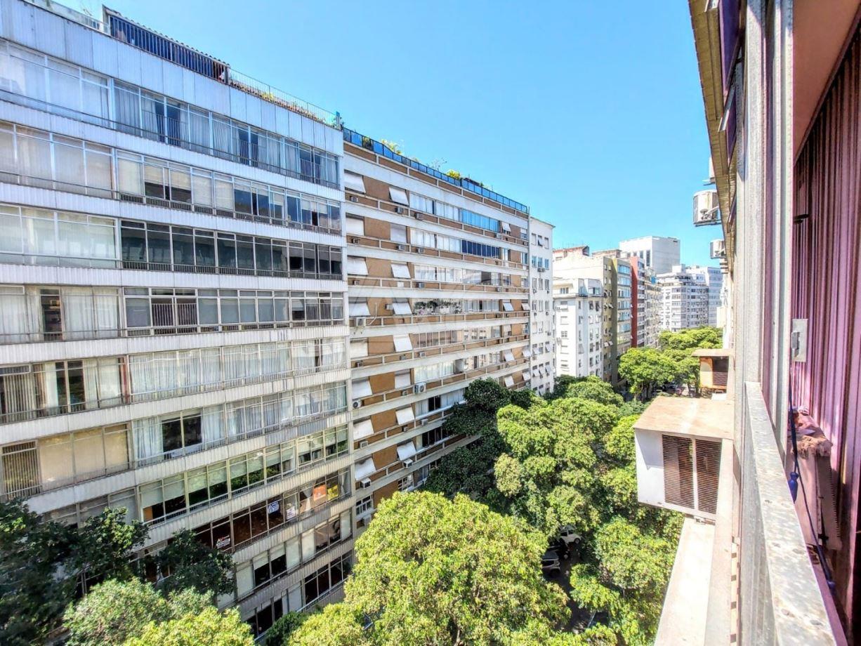 Apartamento à venda com 4 quartos, 250m² - Foto 13